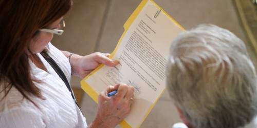 Elector de Carolina alega falsificaron su firma para endoso