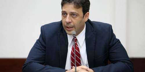 Bhatia: ‘Víctor Suárez no es la persona correcta’