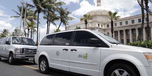 Rezago tecnológico deja mal parados a taxistas