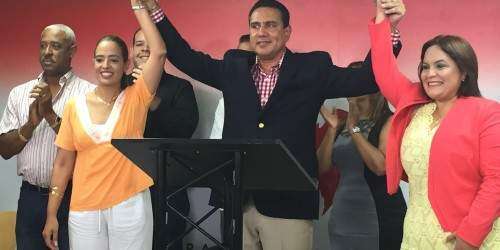 Puñado de líderes populares apoyan a Yaramary Torres