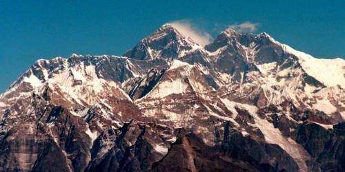 Mueren dos alpinistas tras conquistar la cima del Everest