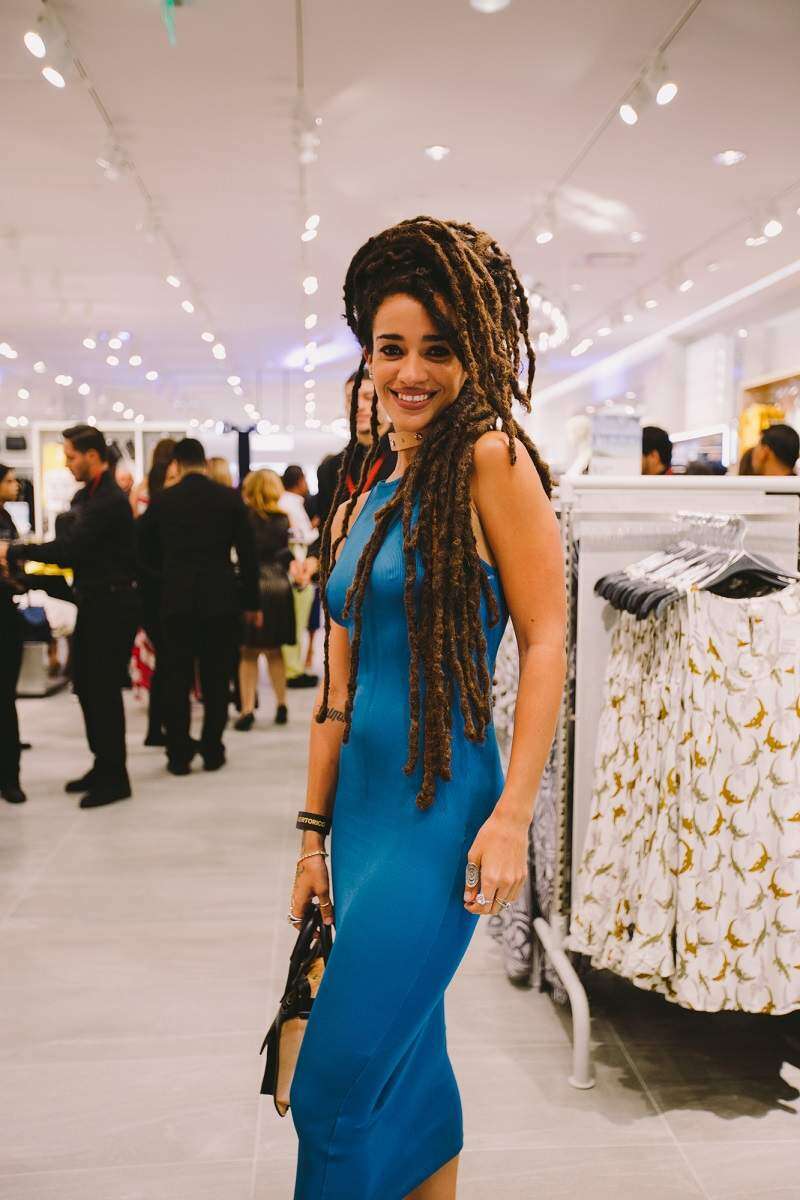 Celebridades y ‘fashionistas’ compran primero en apertura de H&M San Juan (