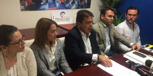 Denuncian ante los federales a funcionarios de Ricky Rosselló (documentos)
