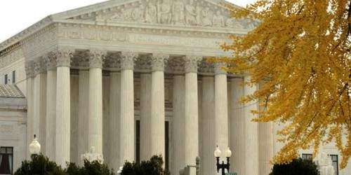 Supremo deja a cinco millones de indocumentados en el limbo