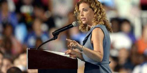 FBI investiga el pirateo a correos electrónicos del DNC