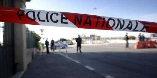 Policía mata a dos secuestradores de una iglesia de Normandía