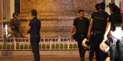Servicio de Inteligencia turca da por fracasado el Golpe de Estado (galería