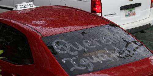 Taxistas insisten en que Uber tomará por asalto las leyes del país