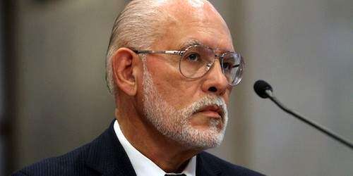 Millonarios ahorros convencieron a la AEE de extender contrato de Donahue