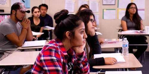 Persiste la brecha académica de hace 20 años en EE.UU.