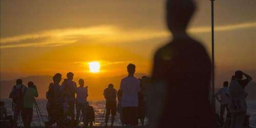 Gobernador firma proyectos a favor de las industrias de cine y turismo