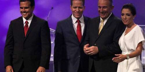 Más tranquilos los candidatos una vez se apagan las cámaras del debate (Vid