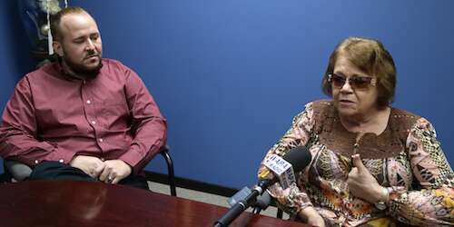 Hijo de ‘Aarón’ y su madre demandan a la Congregación Mita (documento)