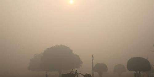 Petardos dejan el aire irrespirable en la India