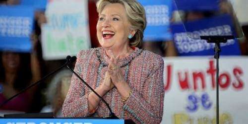 Clinton pide a sus votantes no confiarse