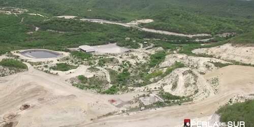 Decena de arrestos al reanudar depósito de cenizas en Peñuelas