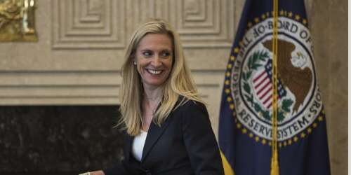 La gobernadora de la Fed alerta de los riesgos inflacionarios de las políti