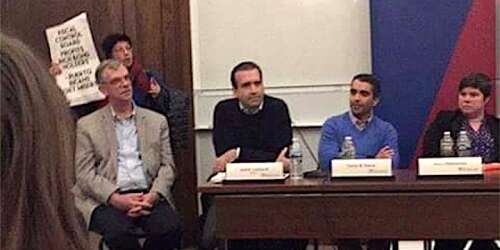 Caras largas en la Junta por manifestante que les aguó charla universitaria