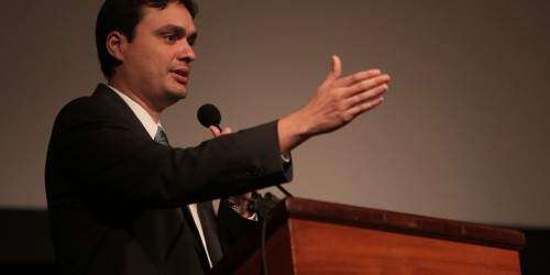 Secretario de Asuntos Públicos halaga a los manifestantes