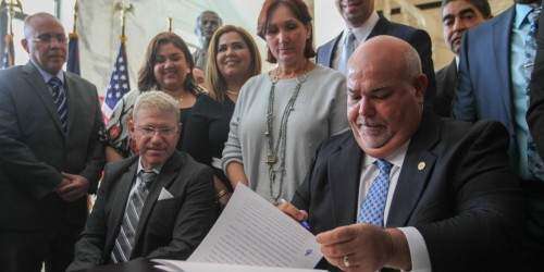 Enmiendan ley para que jefes de 9-1-1 y Emergencias Médicas tengan vehículo