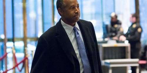 Confirmado Carson como secretario de Vivienda federal