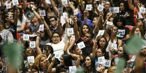 Asamblea Nacional de la UPR aprueba huelga sistémica (galería y video)