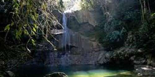 Turista cae desde cascada Gozalandia en San Sebastián