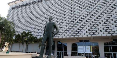 Doctoras enfrentan cargos por evasión contributiva