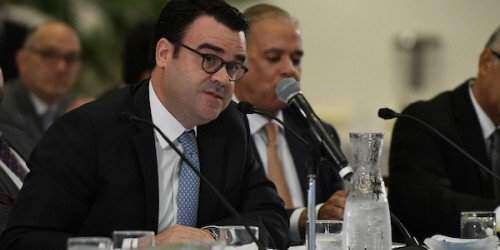 Anuncian acuerdo de reestructuración con bonistas de la AEE