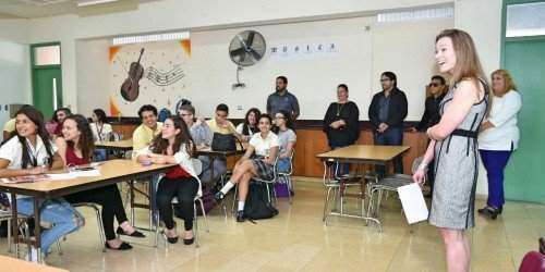 Buscan agregar nuevo requisito para graduandos de cuarto año