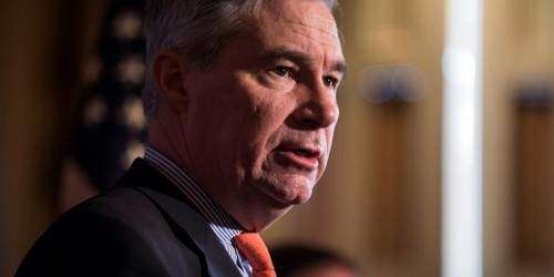 Poco respaldo a la decisión de Trump de despedir a jefe del FBI