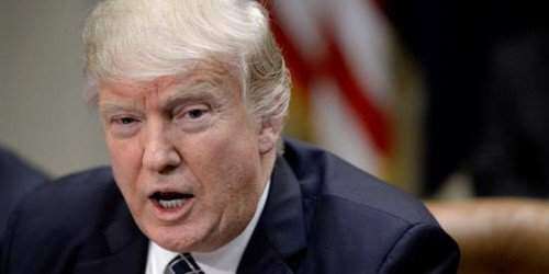 Trump acusa a medios de inventar noticias