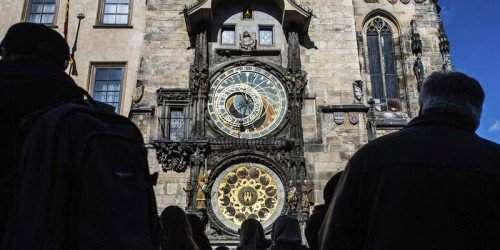 Praga inicia preparativos para restaurar su famoso reloj astronómico