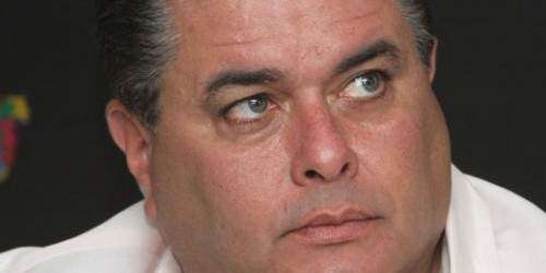 Santini critica uso de fondos para celebrar libertad de Oscar López