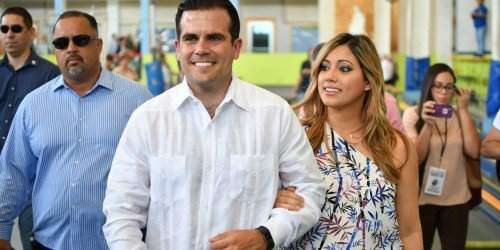 Gobernador en guayabera blanca hace último llamado por el voto (video)