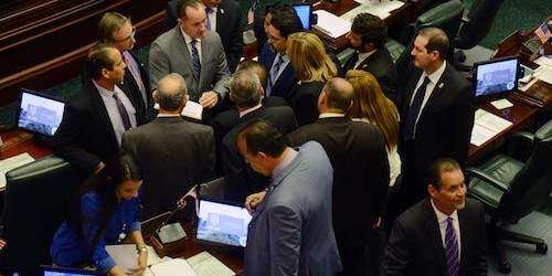 Las enmiendas camerales al primer presupuesto bajo la Junta Fiscal