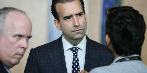 Esquivo Carrión se niega a explicar decisiones ante Rivera Schatz (document