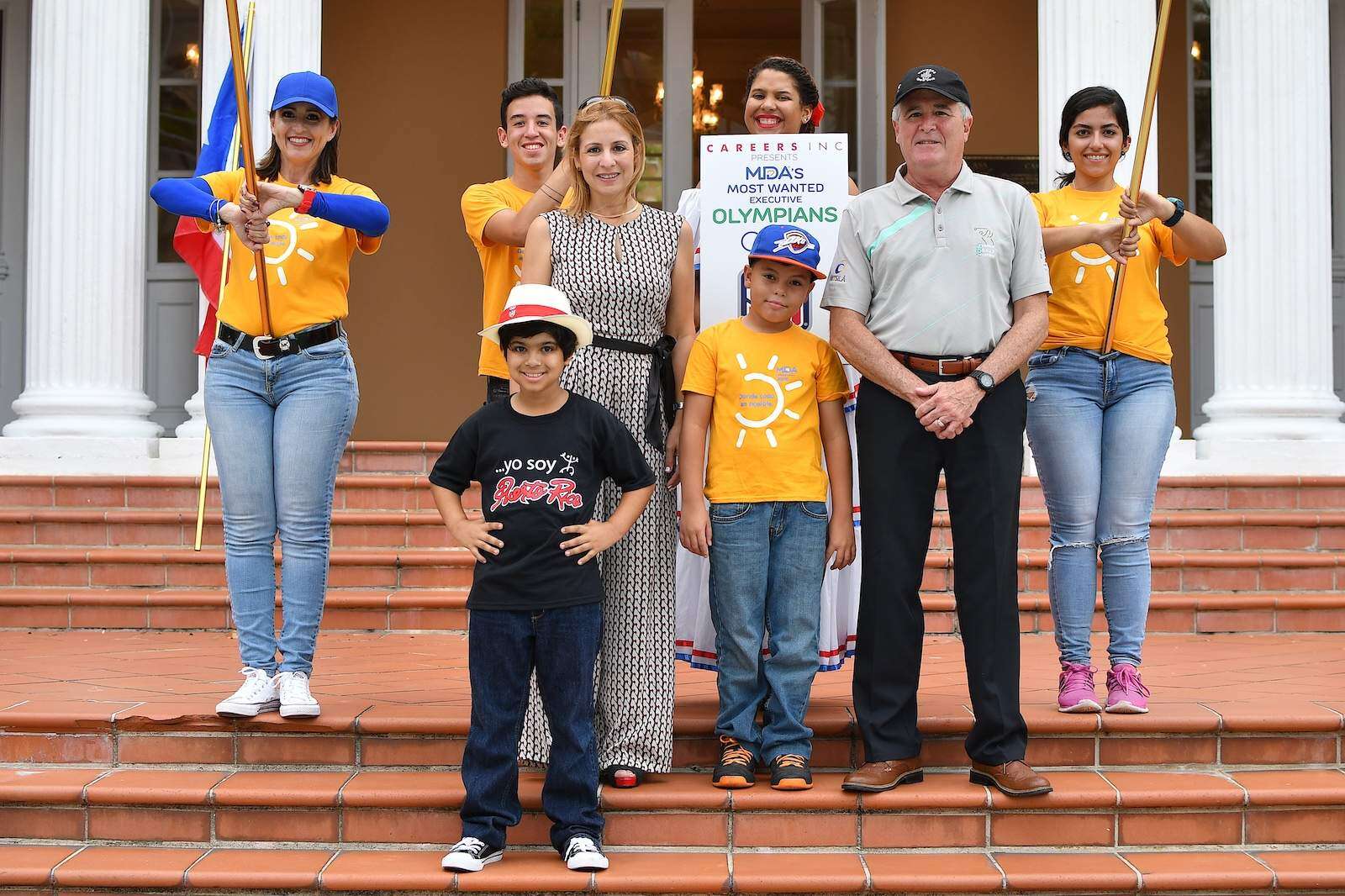 Secuestran a 44 empresarios y piden felicidad como recompensa (galería)