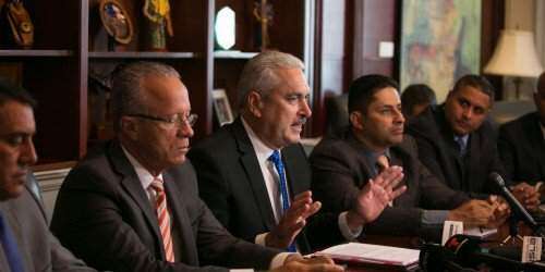 Dime y te diré entre alcaldes en oficina de Rivera Schatz