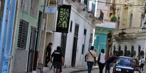 Cuba paraliza licencias a restaurantes