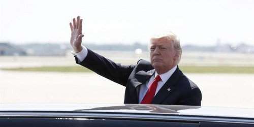Trump finaliza agitadas vacaciones