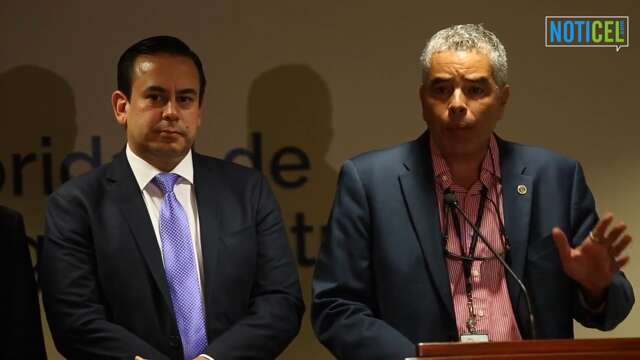 Conferencia de prensa AEE