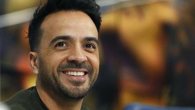 Galardonan a ‘Despacito’ en los American Music Awards