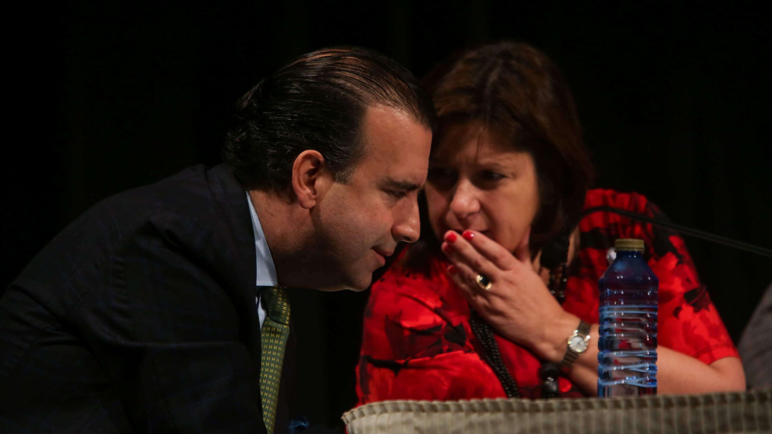 Citas claves que marcan territorio entre la Junta y el gobierno