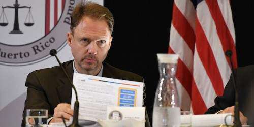 Comparan la deuda de PR con el efecto de un borracho