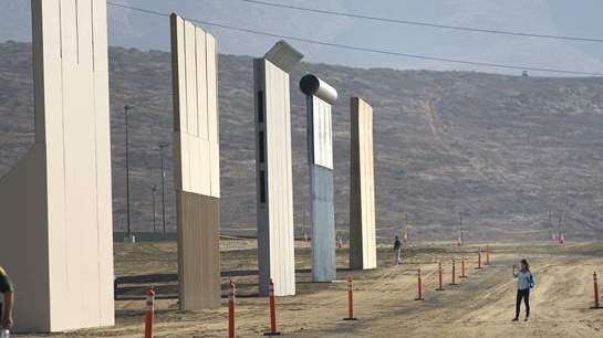 Evalúan ocho prototipos del muro fronterizo
