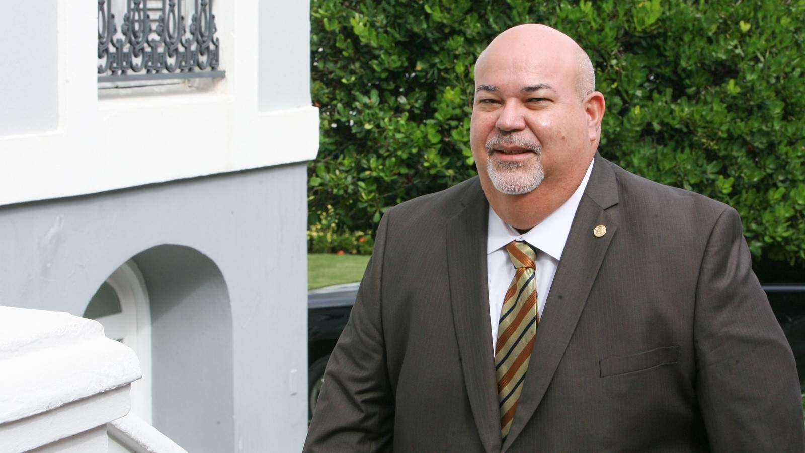 Johnny Méndez pide unión en esta Navidad