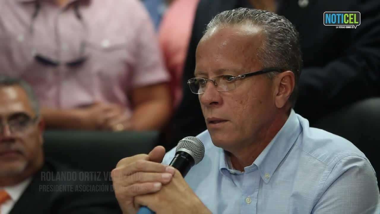 ‘Insultante’ pre acuerdo de colaboración entre alcaldes y AEE