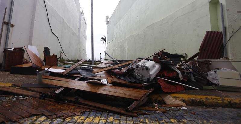María se lleva las Navidades de los comerciantes del Viejo San Juan