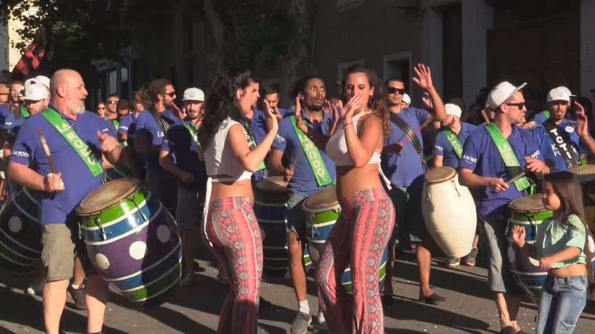 Uruguayos rinden homenaje a San Baltasar con un desfile de llamadas
